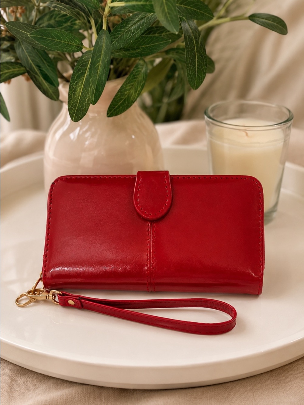 New Without Tags Red Faux Leather Zip Around Wristlet Wallet Organizer